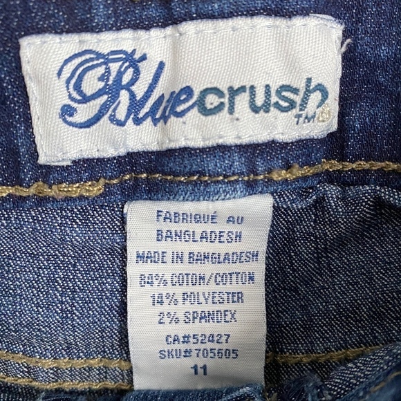 Blue Crush Distressed Navy Wash Denim Women's Cut-off Jean Shorts Size 11 - Picture 2 of 10